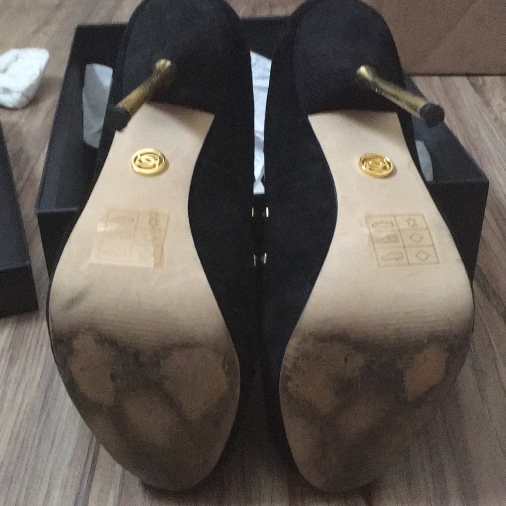 Heels - Picture 4 of 6